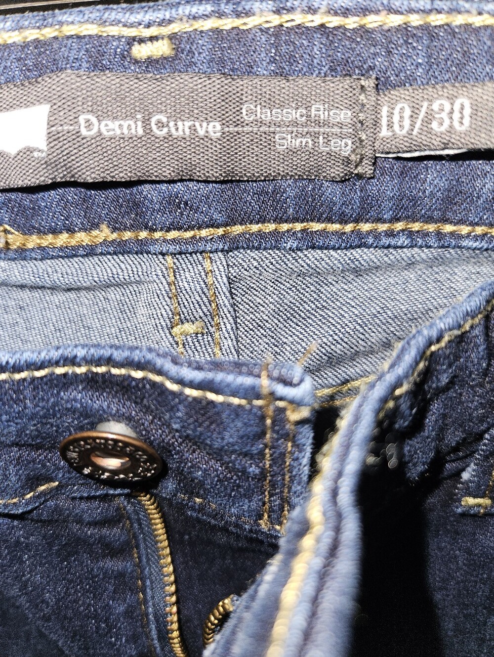 Levi's Demi Curve Jeans
